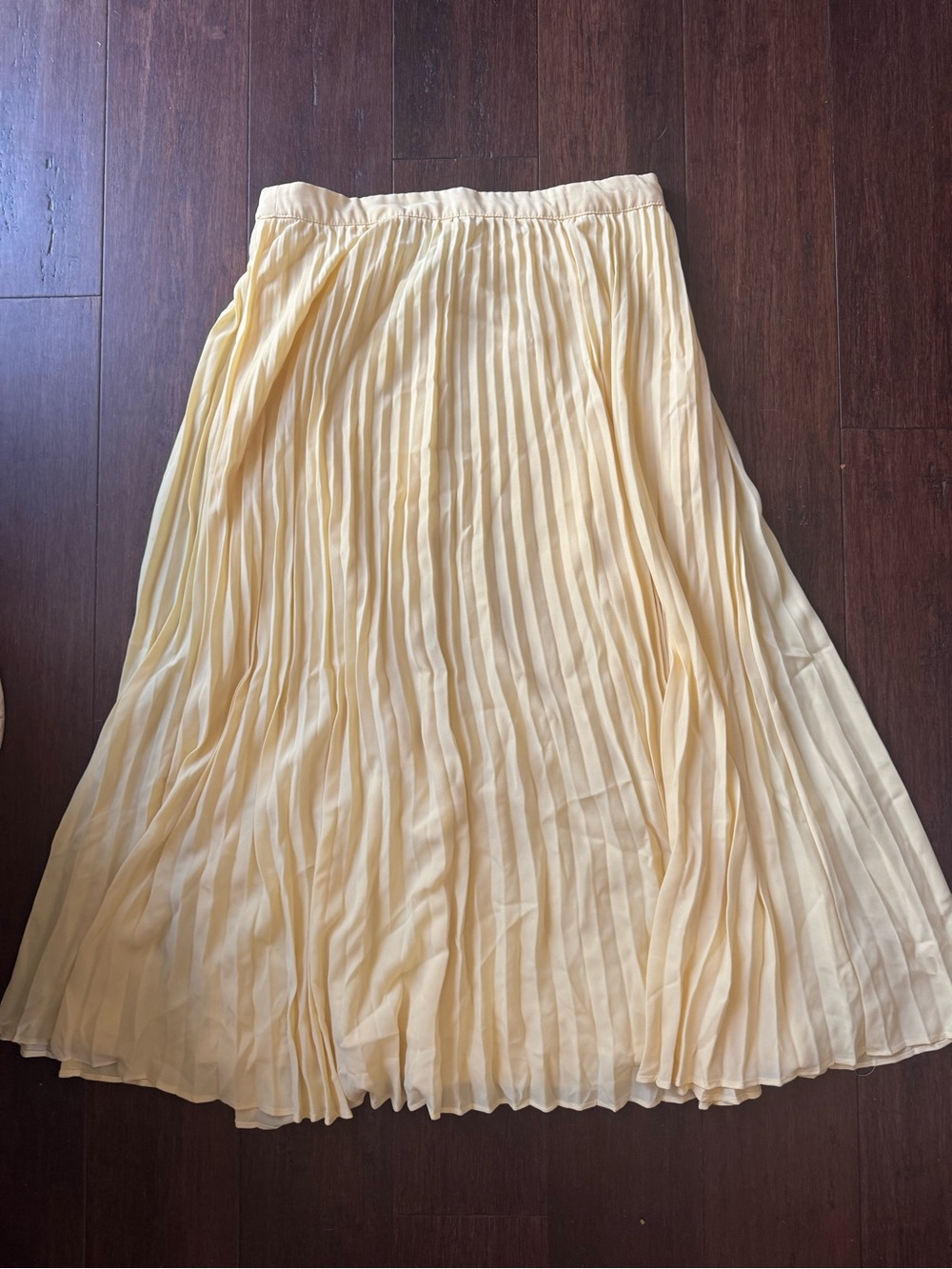 Forever 21 Pleated Light Yellow Midi Skirt